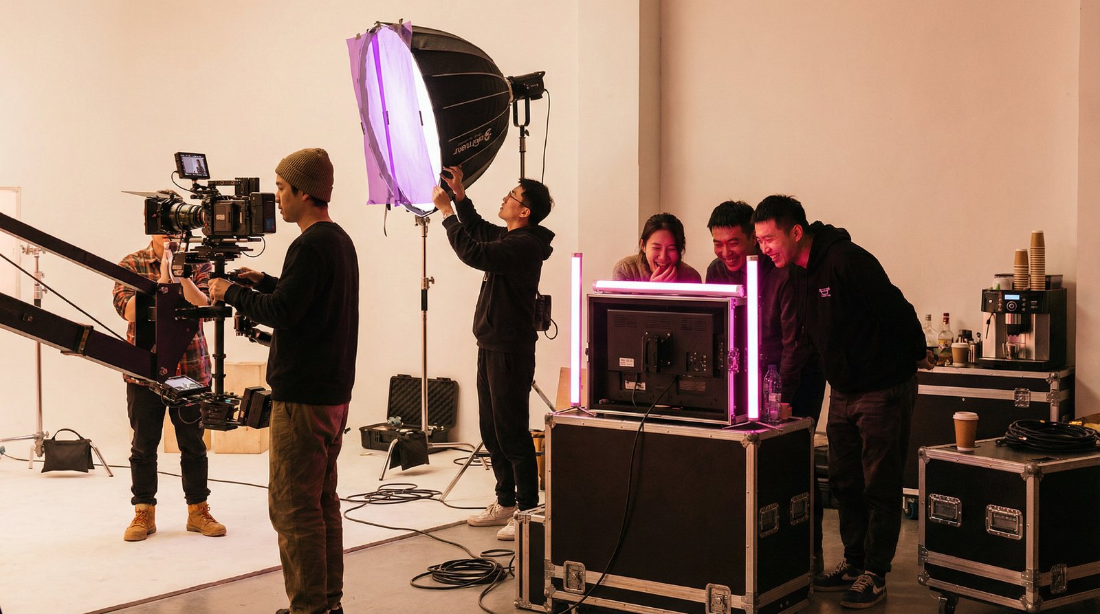 呦呦视频原创微电影制作现场传媒